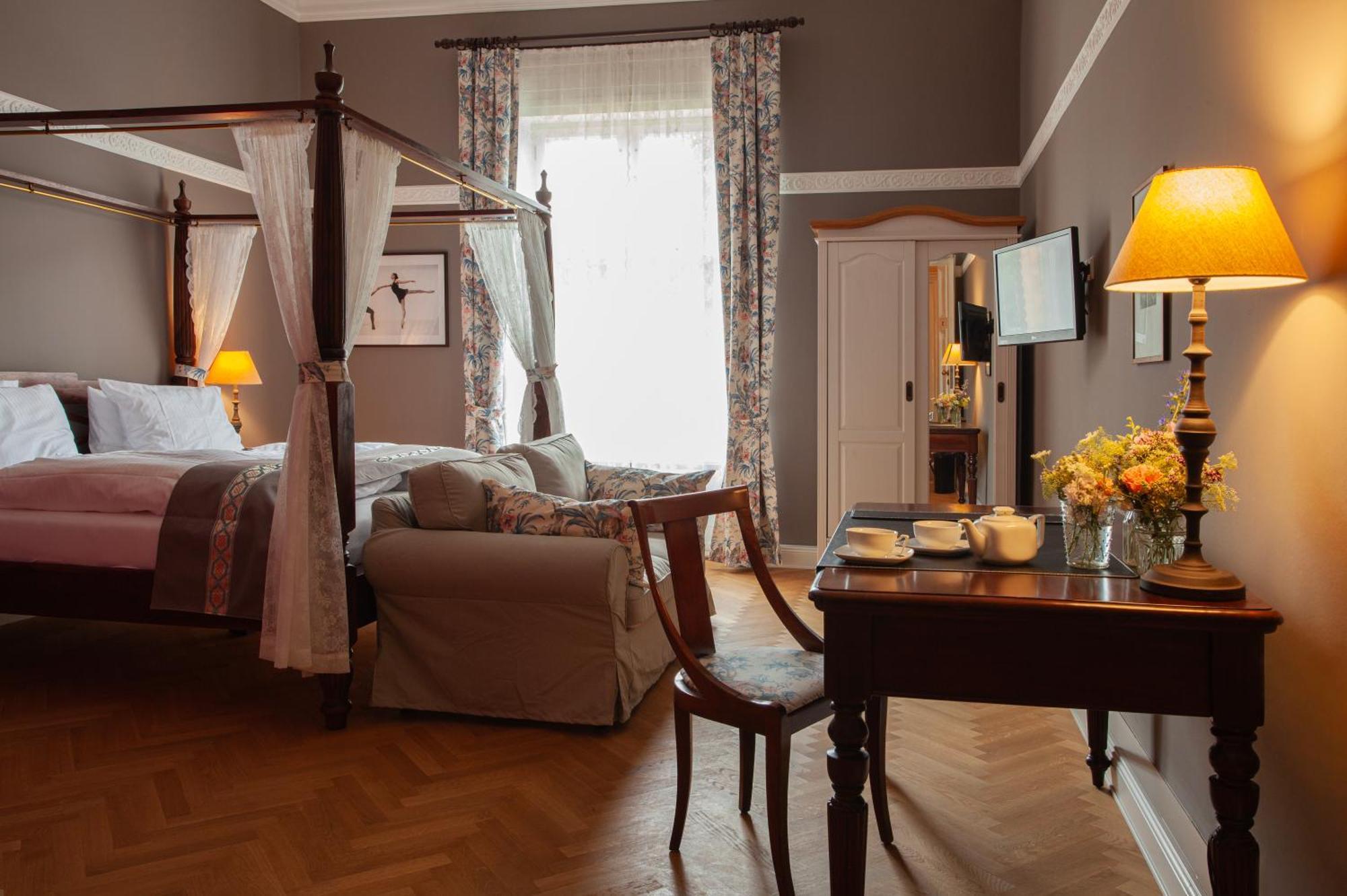 Schlosshotel Ziethen Kremmen ภายนอก รูปภาพ